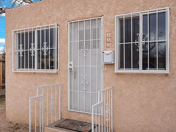 3rd image of 155 Mesilla St NE