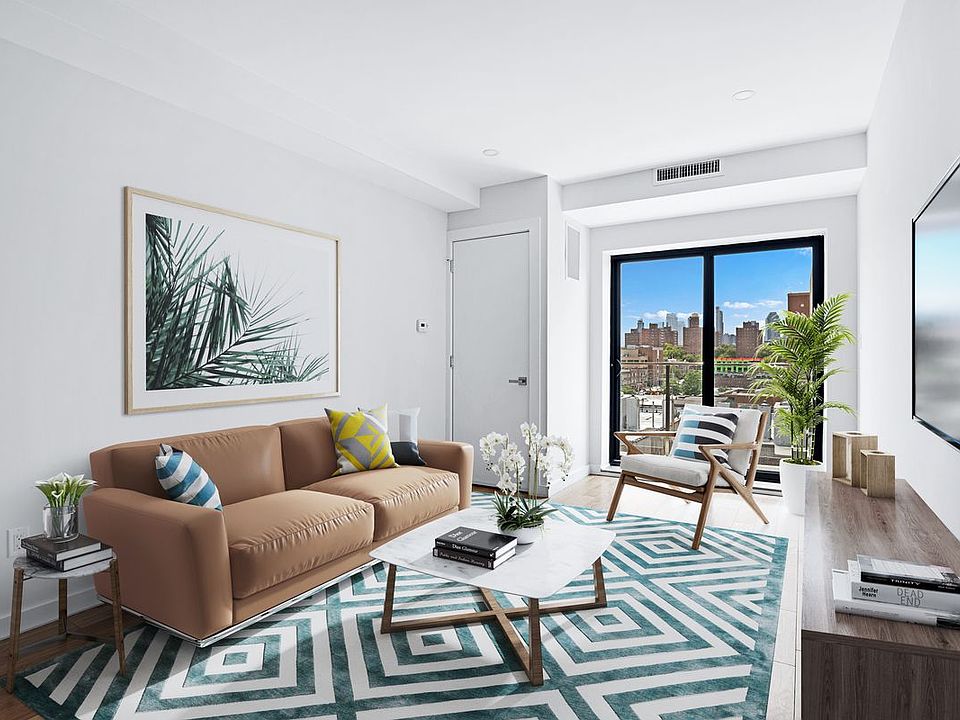 1st image of 2117 31st Ave APT 6F