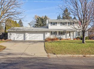 1677 Millwood Ave, Roseville, MN 55113