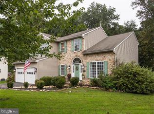 217 Roberts Ln, East Fallowfield, PA 19320