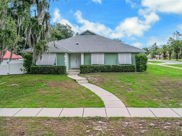 317 Woodland Trl, Lady Lake, FL 32159