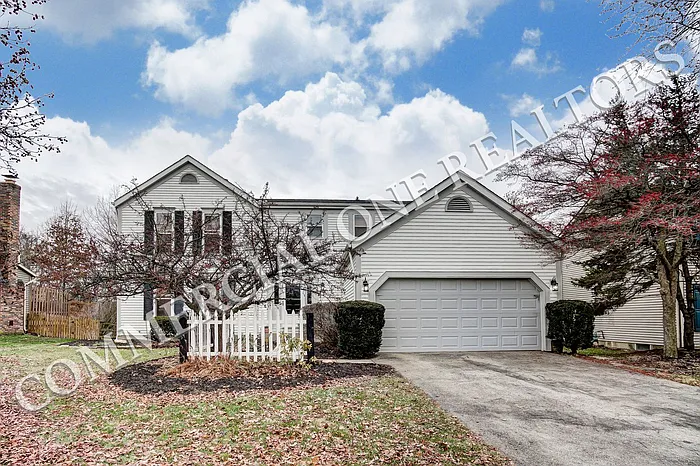 488 Green Meadows Dr W photo 1