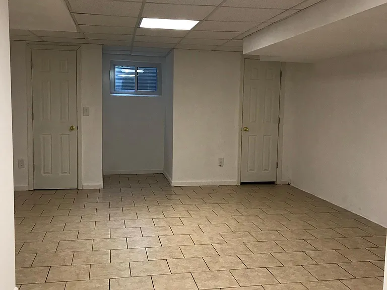105 Village Ln — Photo 11