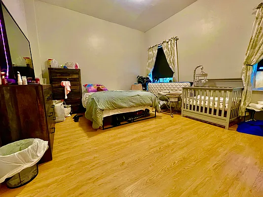 Rented by R New York | media 15