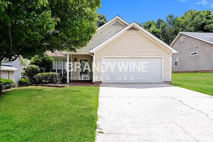 3 bed, 2.0 bath, 1312 sqft, $2,140 — Photo 2
