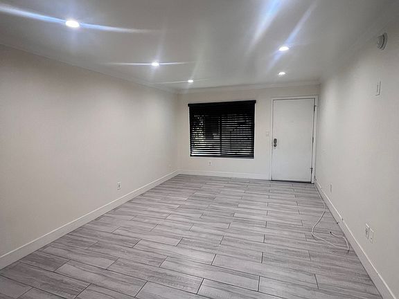 4th image of 7905 Agnes Ave