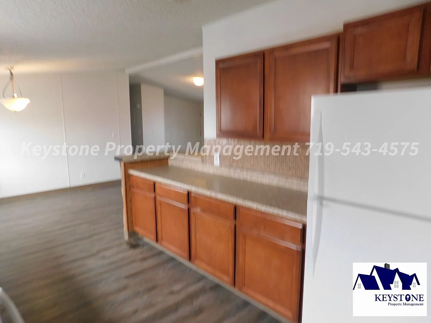 Take $800 Off 1st Months Rent!! Over 2000 Sq Feet Of Living Space! $1900/$1900 — Photo 4