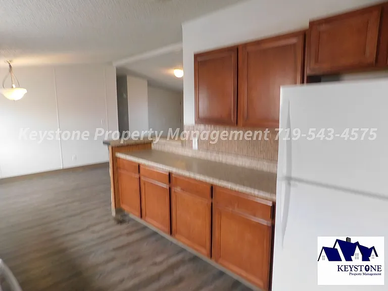 710 S Walton Dr — Photo 5