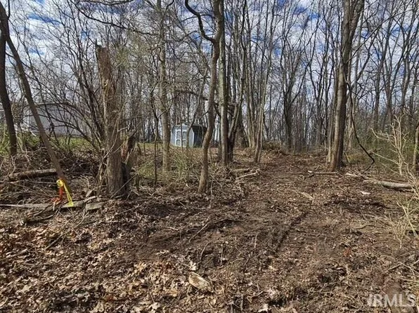 Whitesell Dr, South Bend, IN 46628