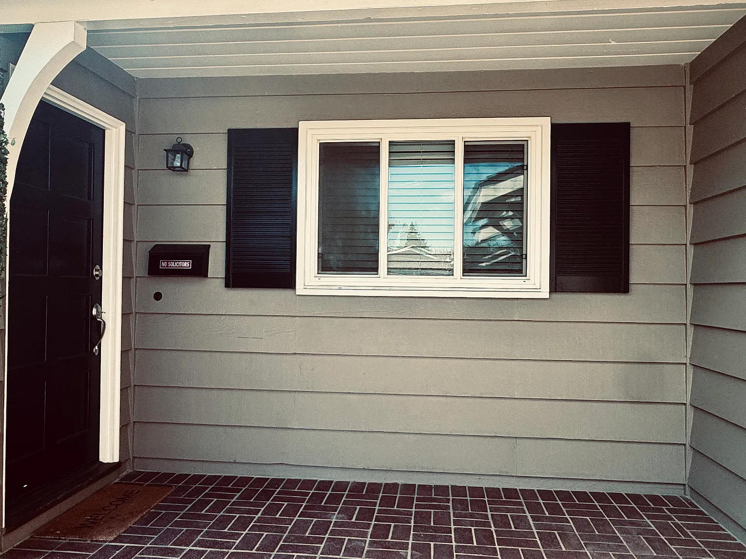1365 Poe Ln — Photo 2