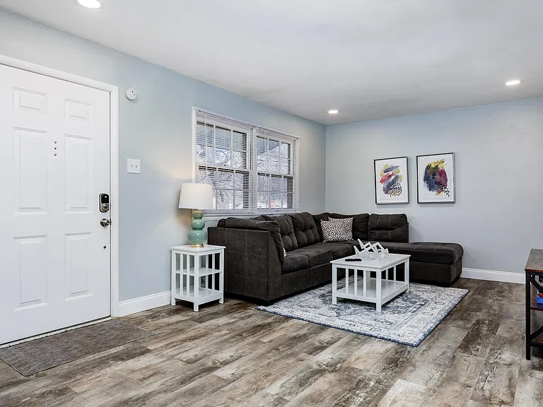 526 Impala Ln — Photo 4