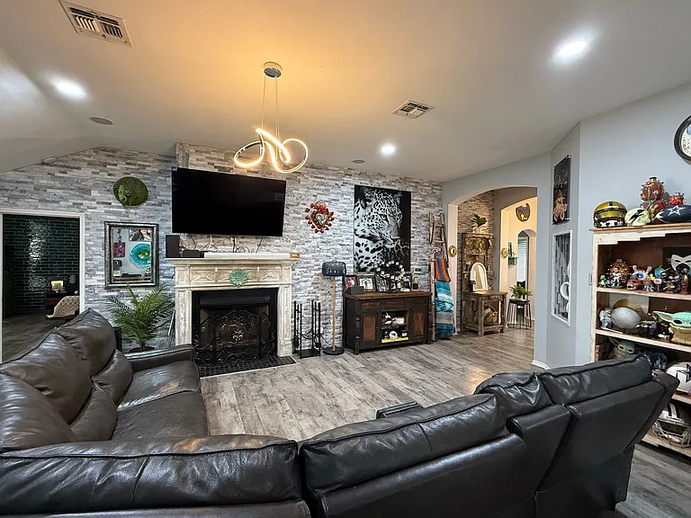 5838 Manchester Ln — Photo 8
