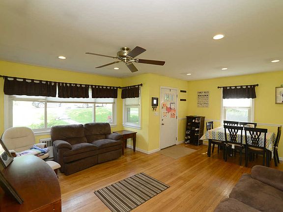 5th image of 8 Highland Dr
