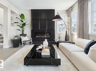 2504 204th St NW, Edmonton, AB T6M 1N9