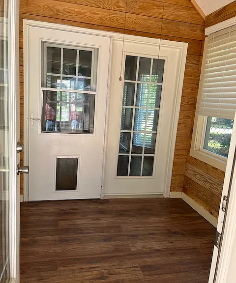 309 Clarendon Ct — Photo 11