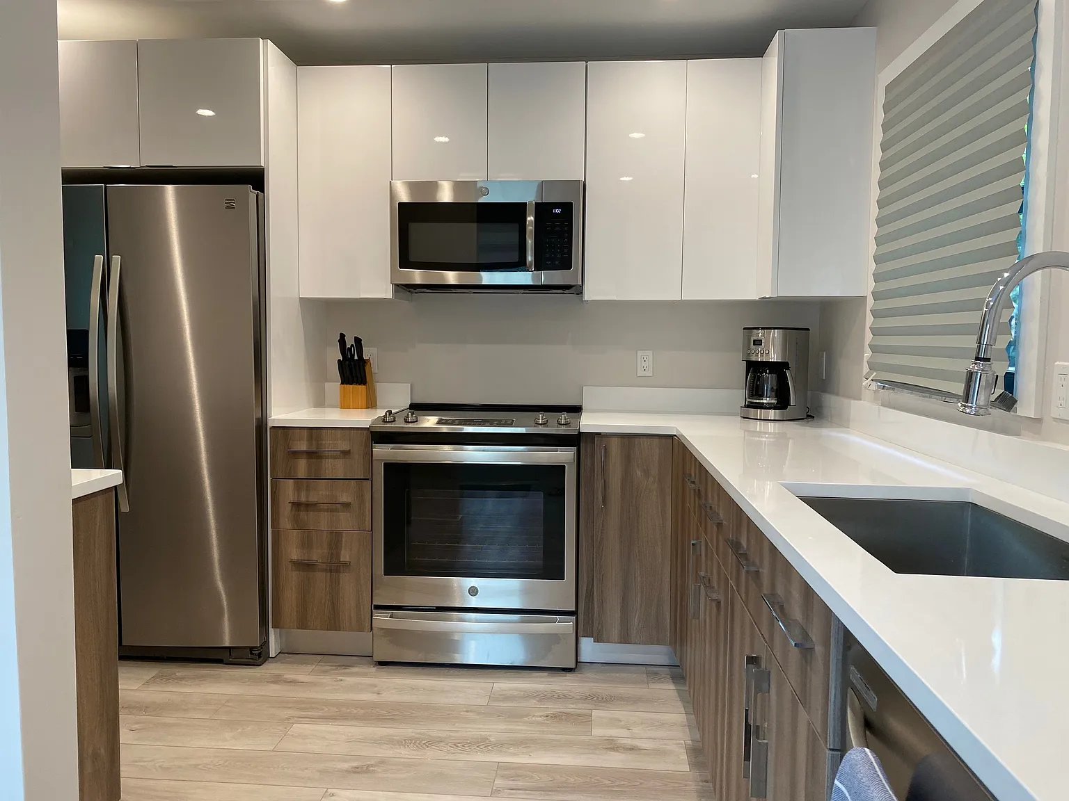 2 bed, 2.5 bath, 1400 sqft, $2,500 — Photo 4