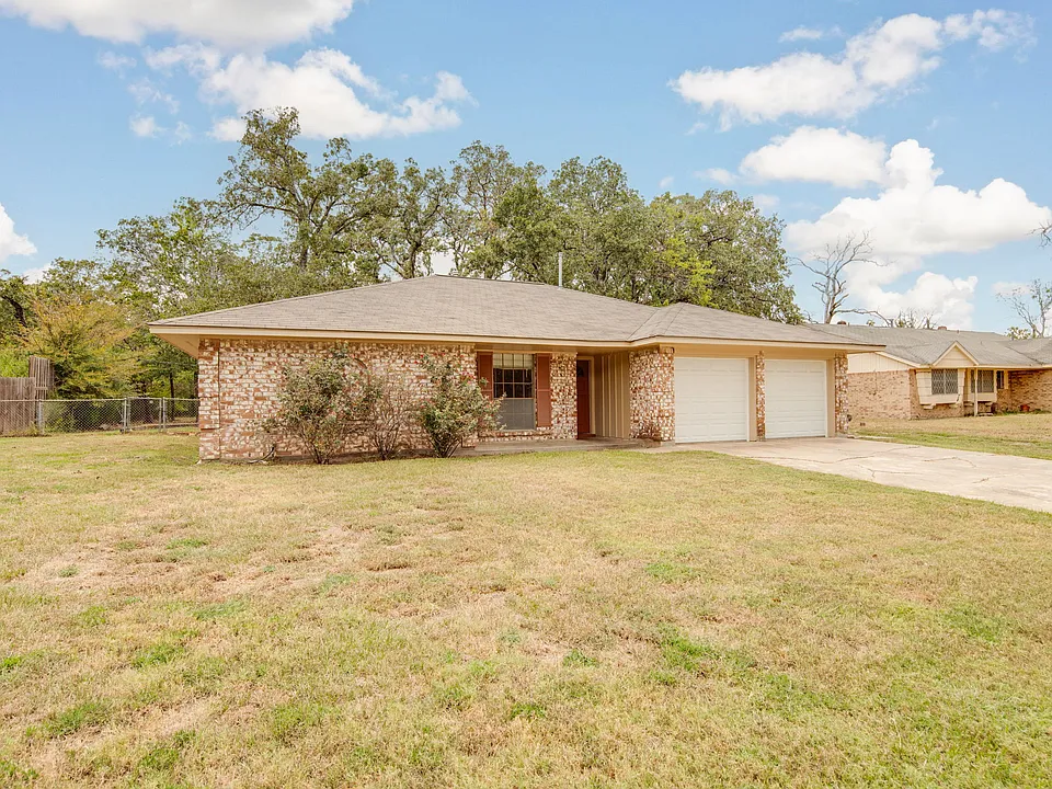 1201 Francis Dr