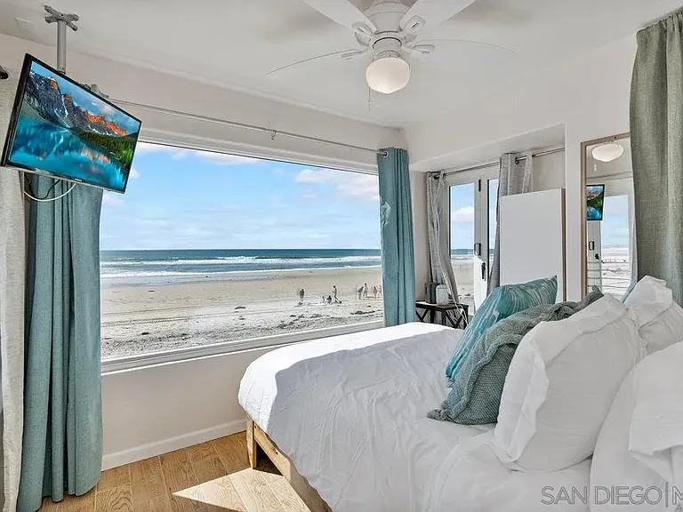 3911 Ocean Front Walk — Photo 3