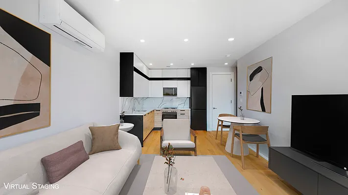 Sold by R New York | media 2