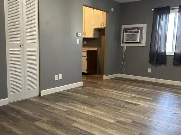1221 E Broadway, Centralia, IL 62801