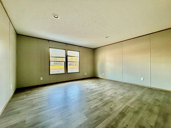 5th image of 149 Brookwood Ct