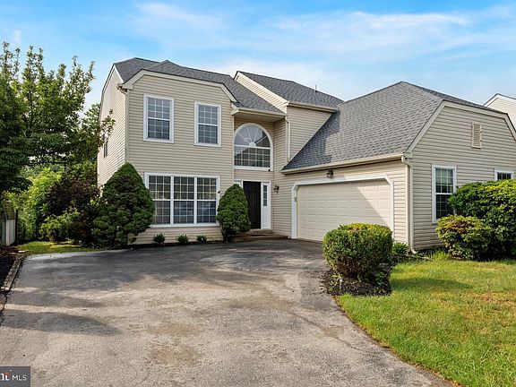 2nd image of 105 Preston Dr