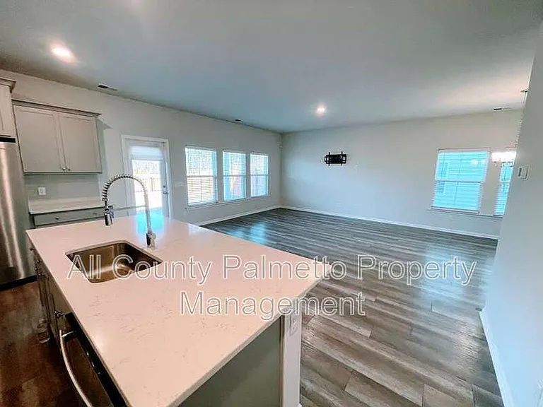 221 Cypress Preserve Blvd — Photo 3