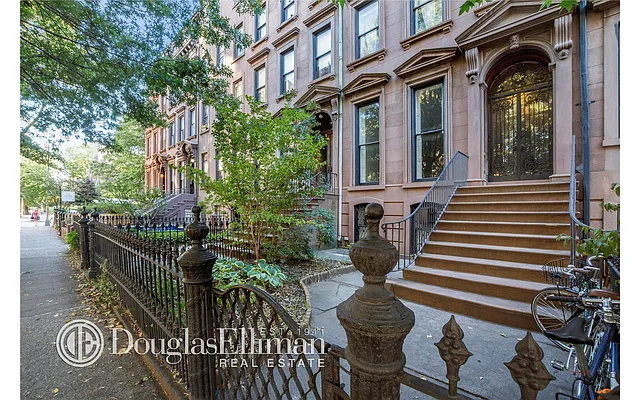 Rented by Douglas Elliman | media 16