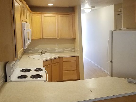 4th image of 5550 NE 89th Ave