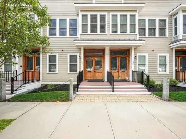 34 Spring St #Townhouse, Cambridge, MA 02141