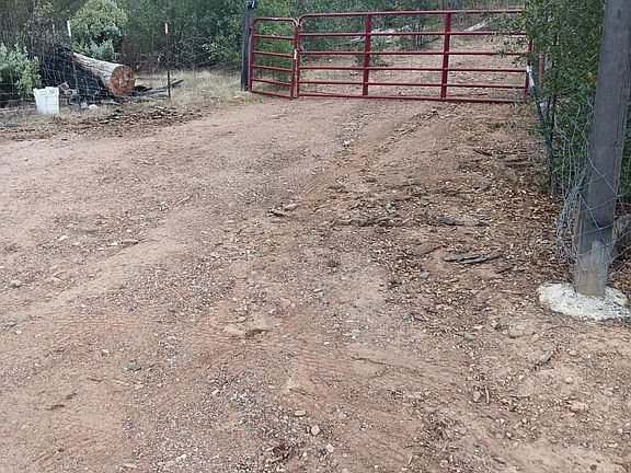 4th image of 17795 Duck Canyon Rd