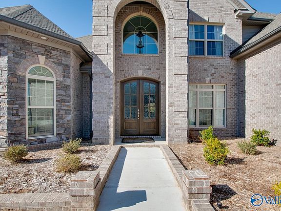 3rd image of 8131 Trail Meadow Dr