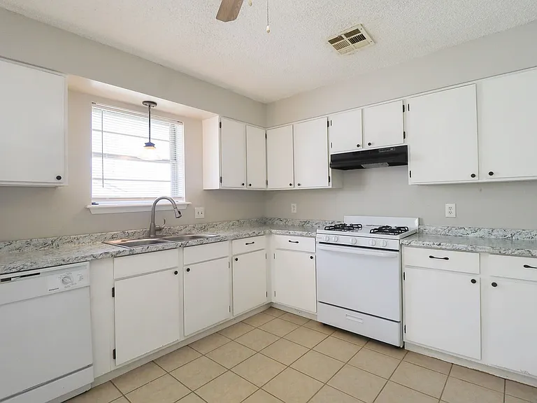 15080 S Xenophon Ave — Photo 13