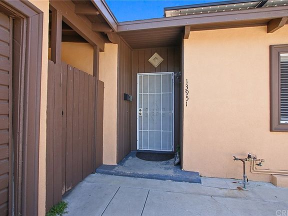 2nd image of 13951 Del Sur St