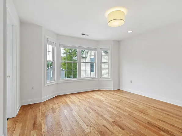 100 Castle Ave #94, Fairfield, CT 06825