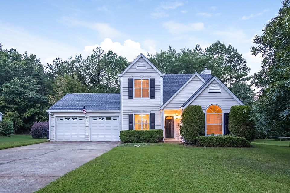 1st image of 625 Bluff Dr