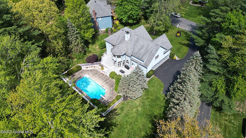 3rd image of 41 Timberwick Drive