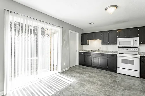 Saint Victors Lane Townhomes Photo 1