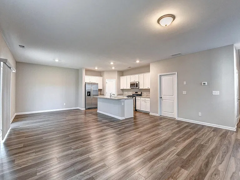 192 Golden Eagle Pkwy — Photo 14