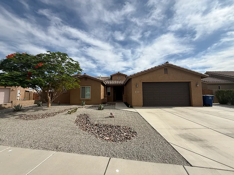 7828 E 37th Pl — Photo 1