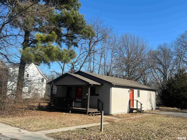 307 S James St, Carbondale, IL 62901