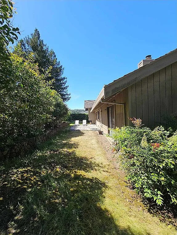 553 Catherine Ct - Photo 4