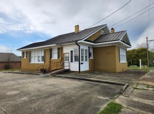 103 N 5th St, Leesville, LA 71446