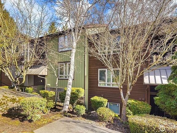 2nd image of 15152 NE 82nd Street #101