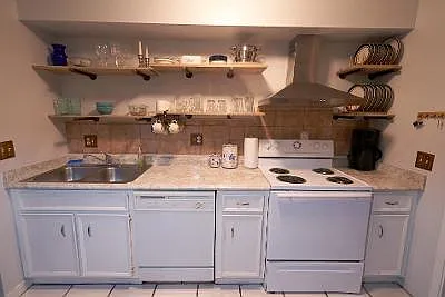 2 bed, 900 sqft, $1,600 — Photo 3