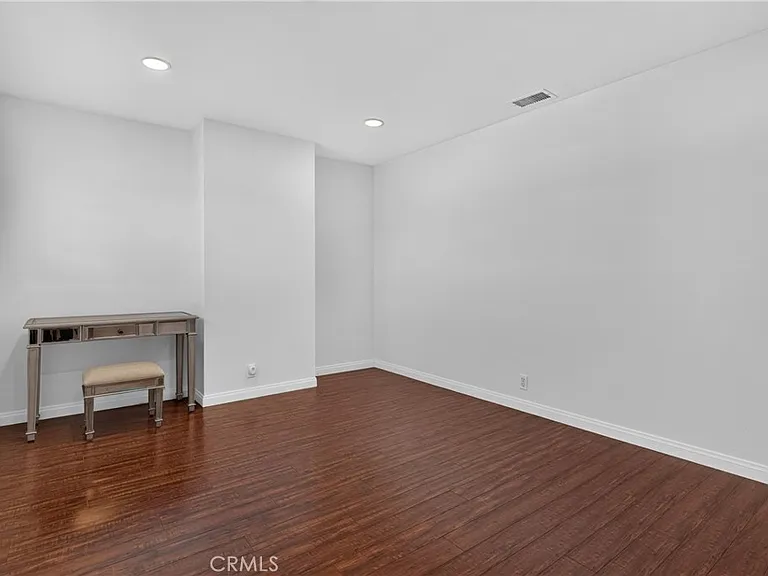 4641 Newman Ave — Photo 43