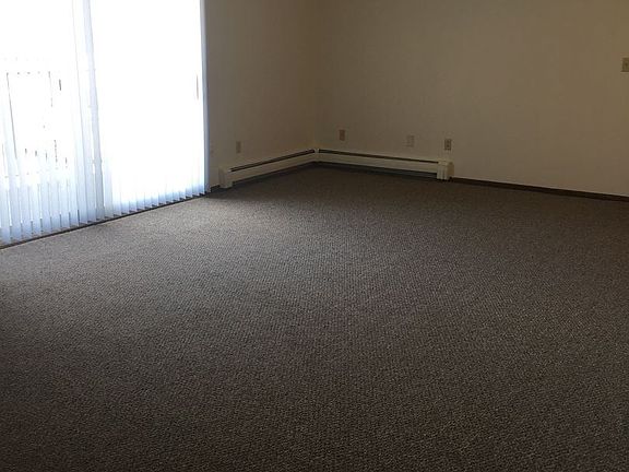 3rd image of 1505 9th Ave NW APT 10