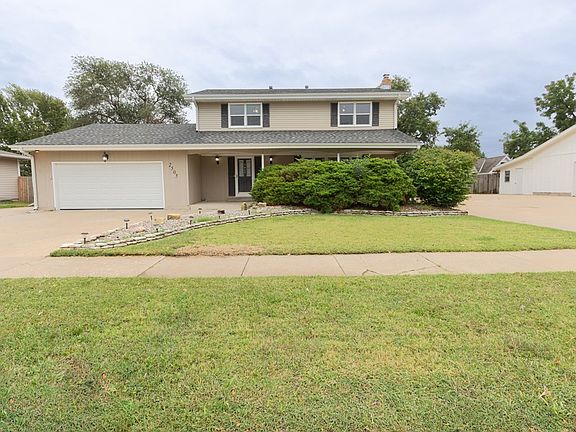 3rd image of 2505 Belmont Blvd