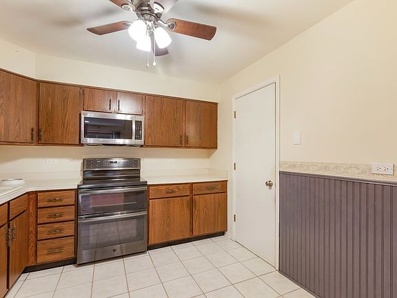 5th image of 611 W Central Rd APT A5