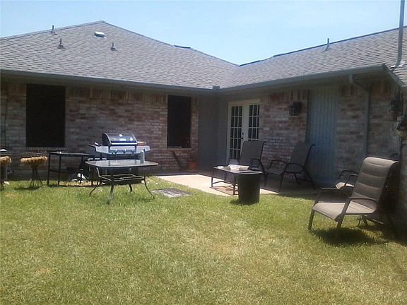 4th image of 2501 Newton Cir W